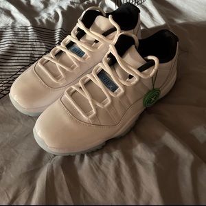 Jordan 11 Retro Low Legend Blue